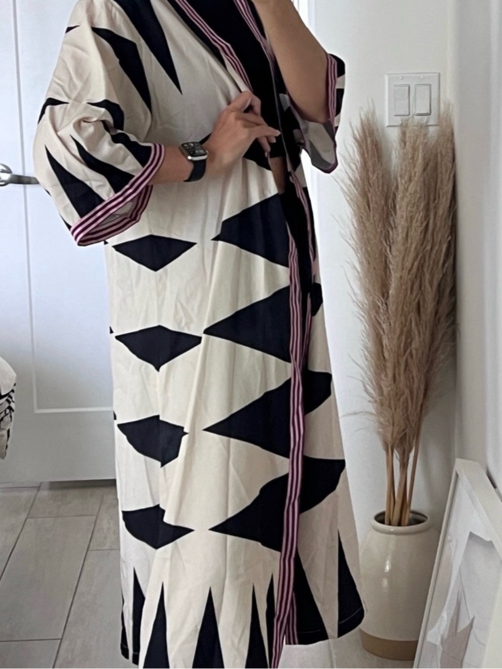 Geometric Black & Cream Long Open Cardigan - Picture 6 of 8